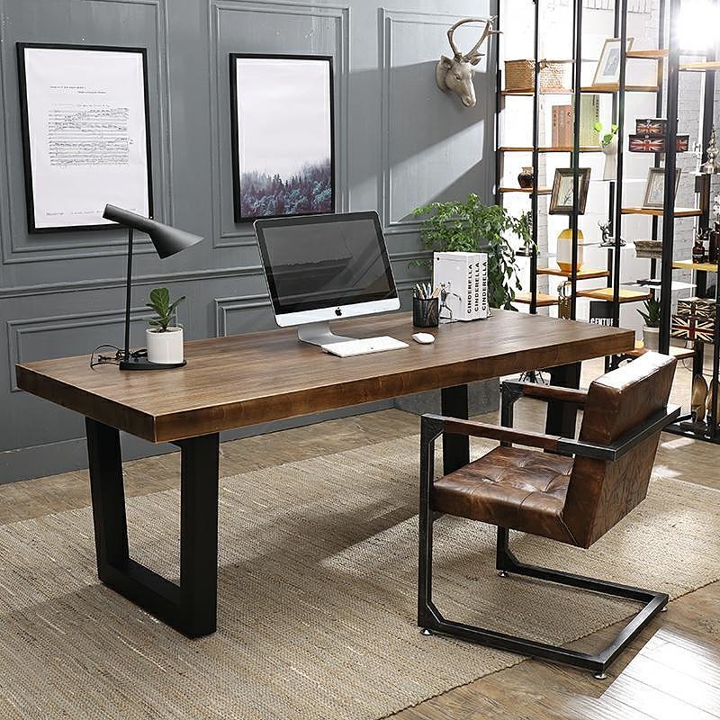 Каждому кабинету нужен стол!